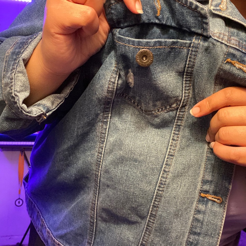 Denim Ripped Jacket - Picture 5 of 5